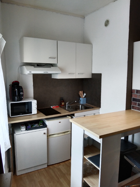 Studio meuble à 2mn de la gare de ROUEN.