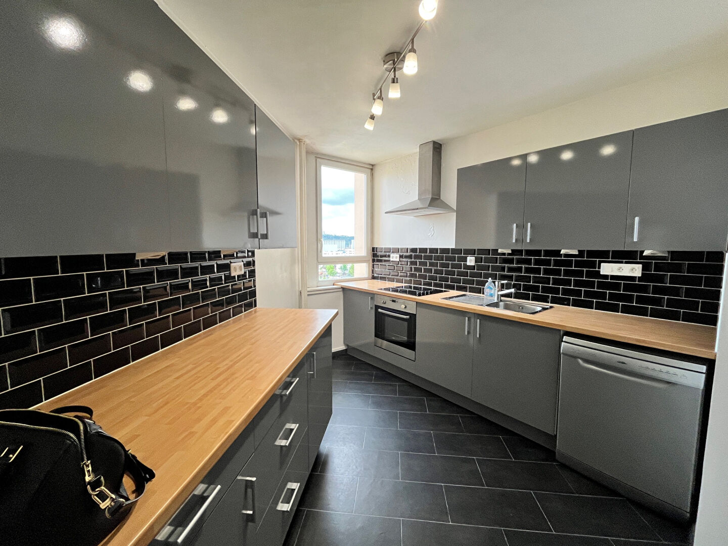 Spacieux T2 de 47m2 en centre ville à Le Petit Quevilly