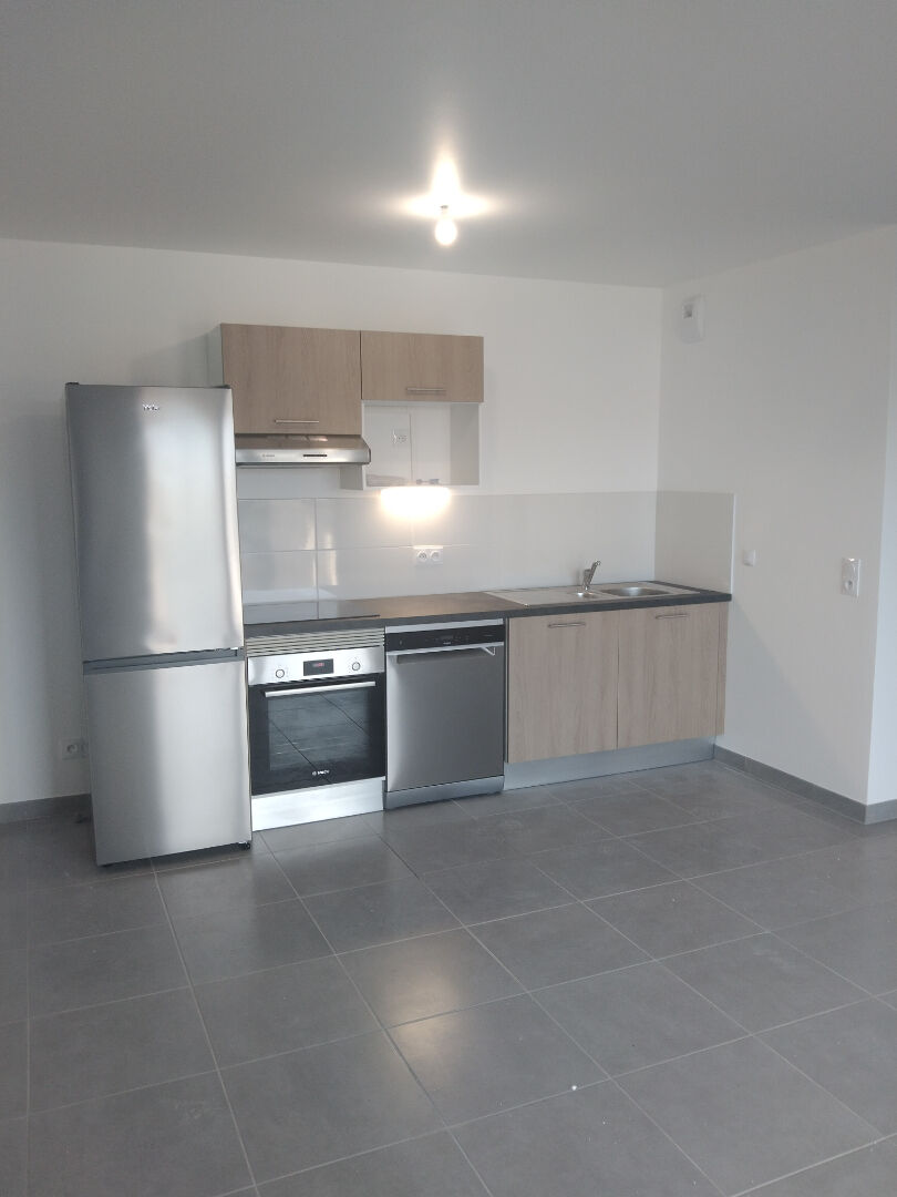 Appartement Grand Couronne T3 récent avec balcon
