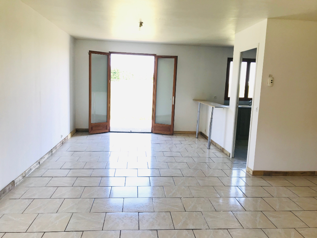 A louer BARC - Maison 4 pièces  avec grand jardin clos- Réf BARC-M