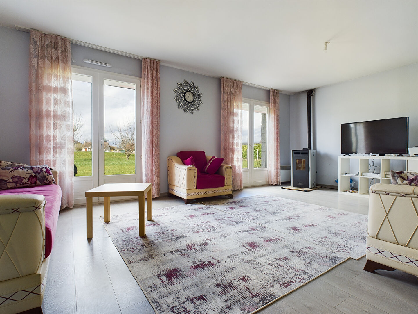 VENTE : maison de 5 pièces (160 m²) à SURVILLE