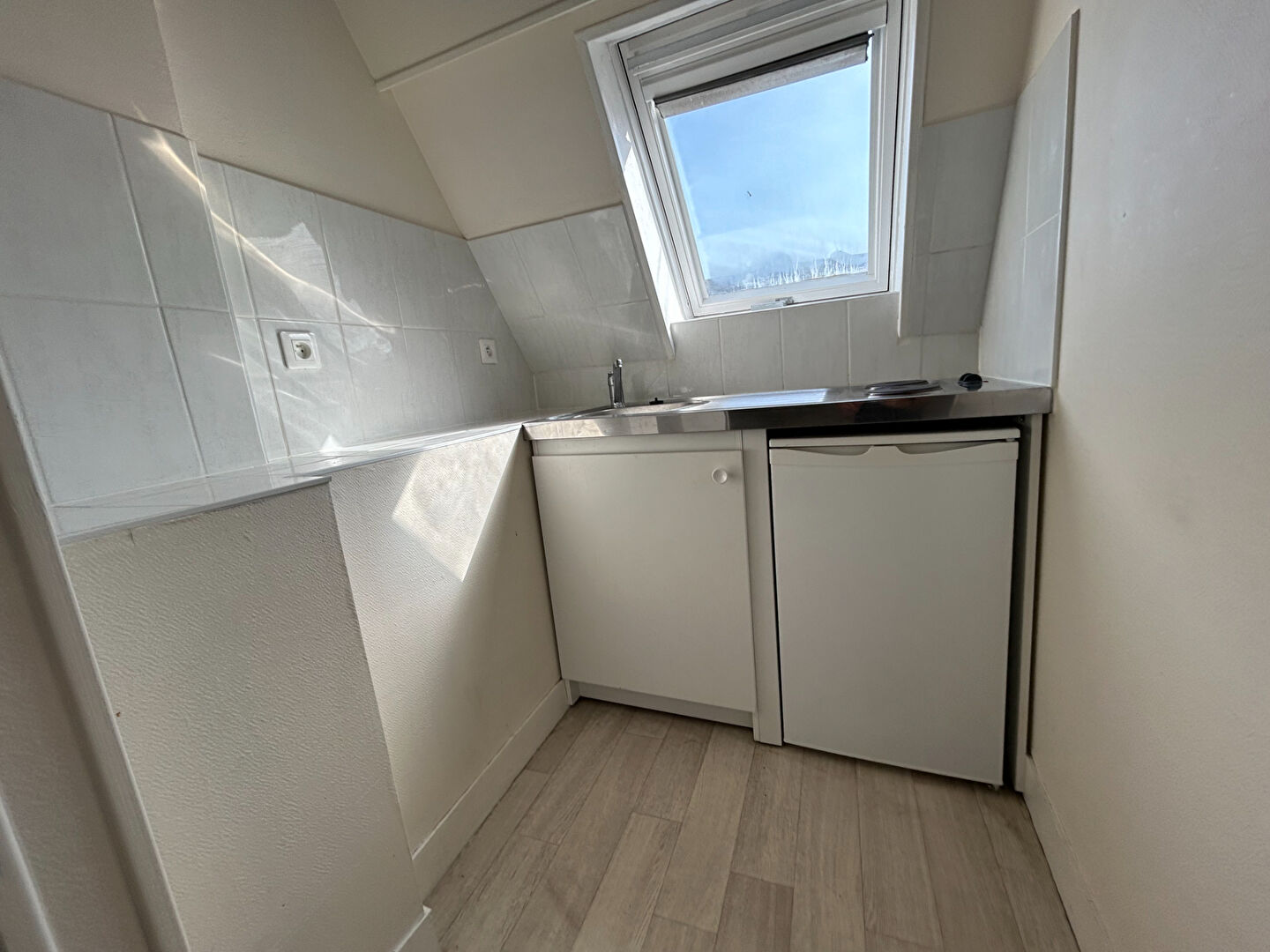 EVREUX centre ville - un appartement de type studio de 13.63 m²
