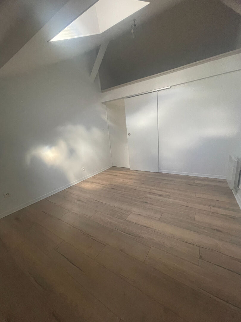 A Louer Appartement  T4 pièces en RDC en  TRIPLEX - 76500 Elbeuf - Réf MARI-RDC-G