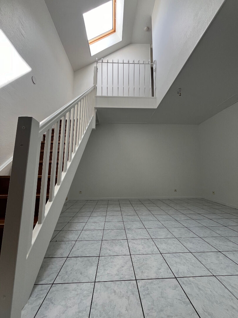 A Louer Appartement  T4 pièces en RDC en  TRIPLEX - 76500 Elbeuf - Réf MARI-RDC-G