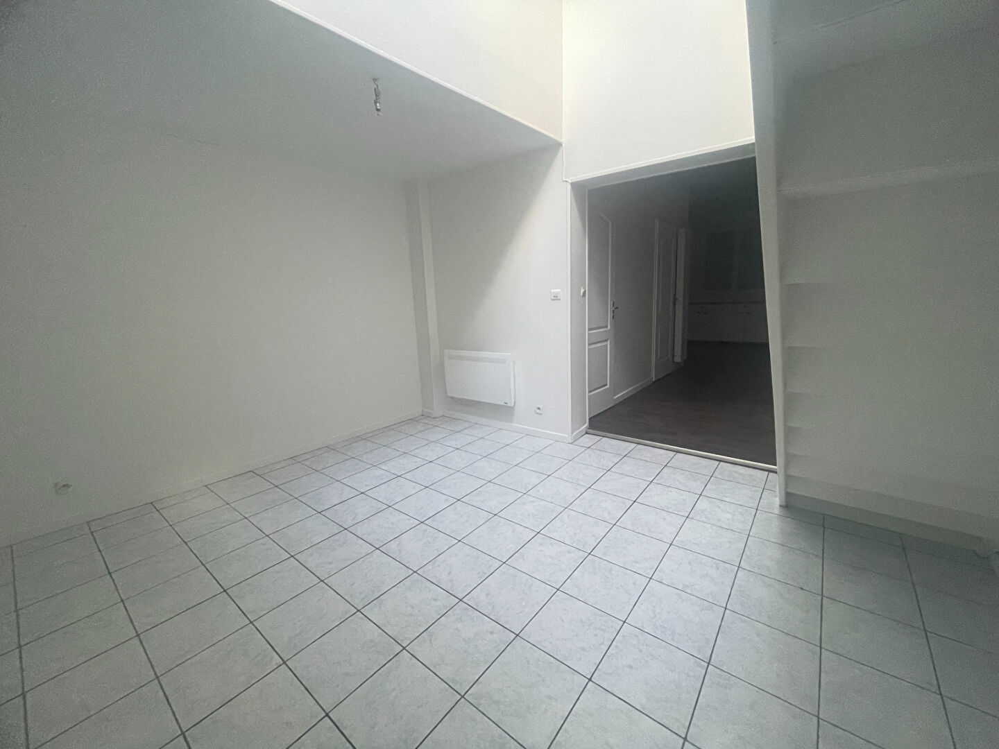 A Louer Appartement  T4 pièces en RDC en  TRIPLEX - 76500 Elbeuf - Réf MARI-RDC-G