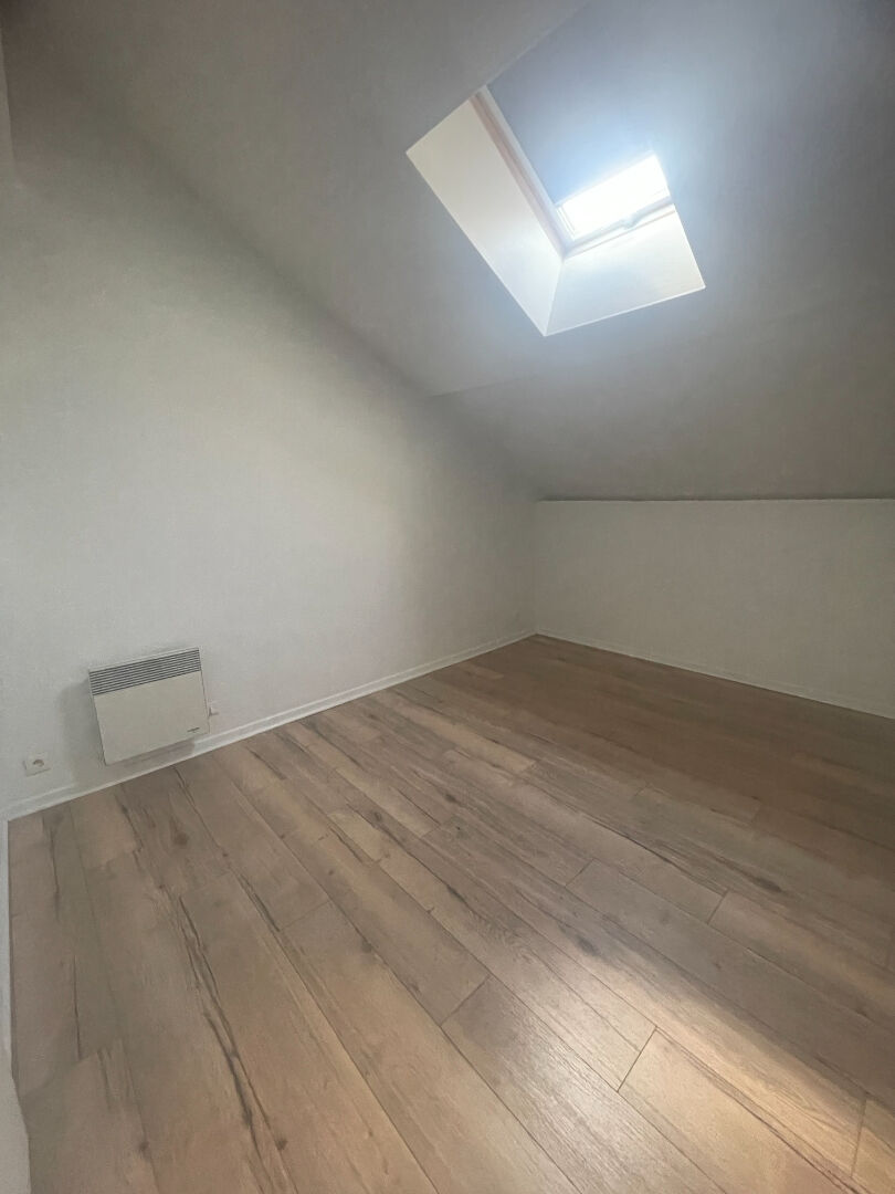 A Louer Appartement  T4 pièces en RDC en  TRIPLEX - 76500 Elbeuf - Réf MARI-RDC-G