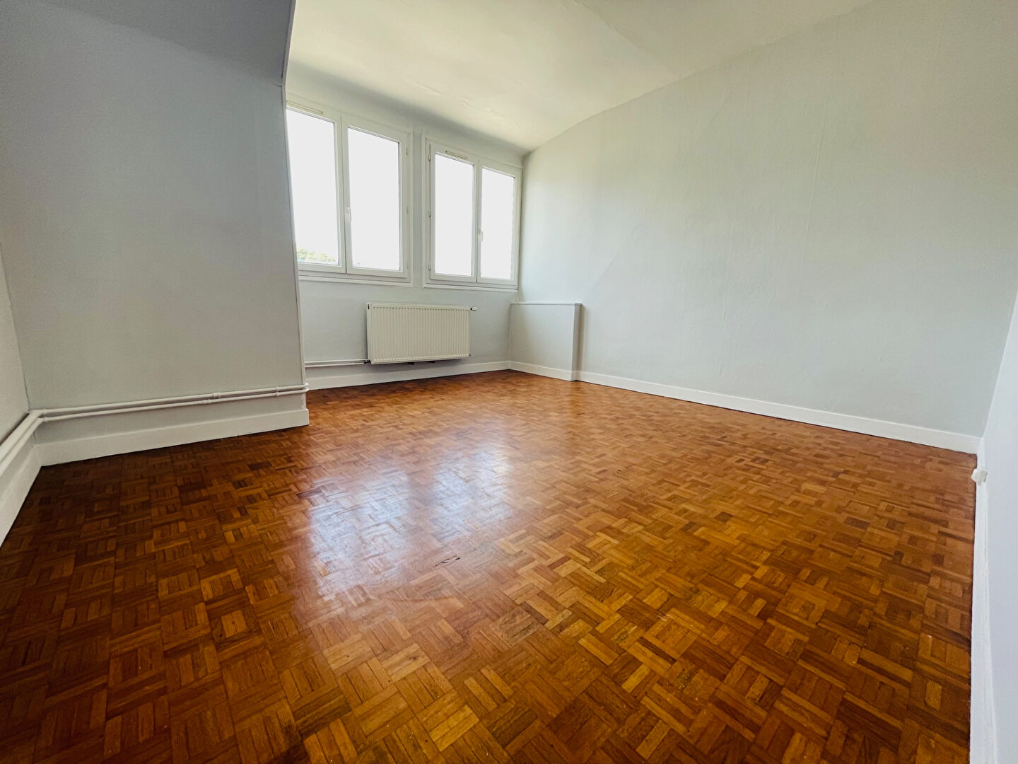 APPARTEMENT F3  LOUÉ - 76500