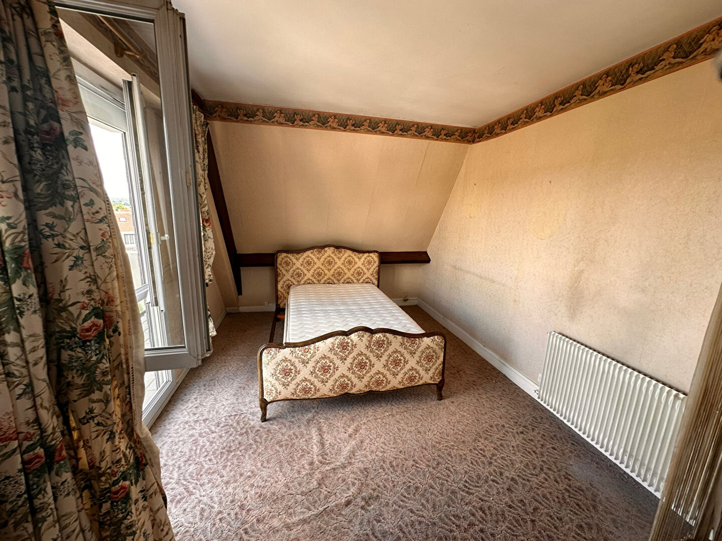 VENTE d'un appartement de 2 pièces (55 m²) à CAUDEBEC LES ELBEUF