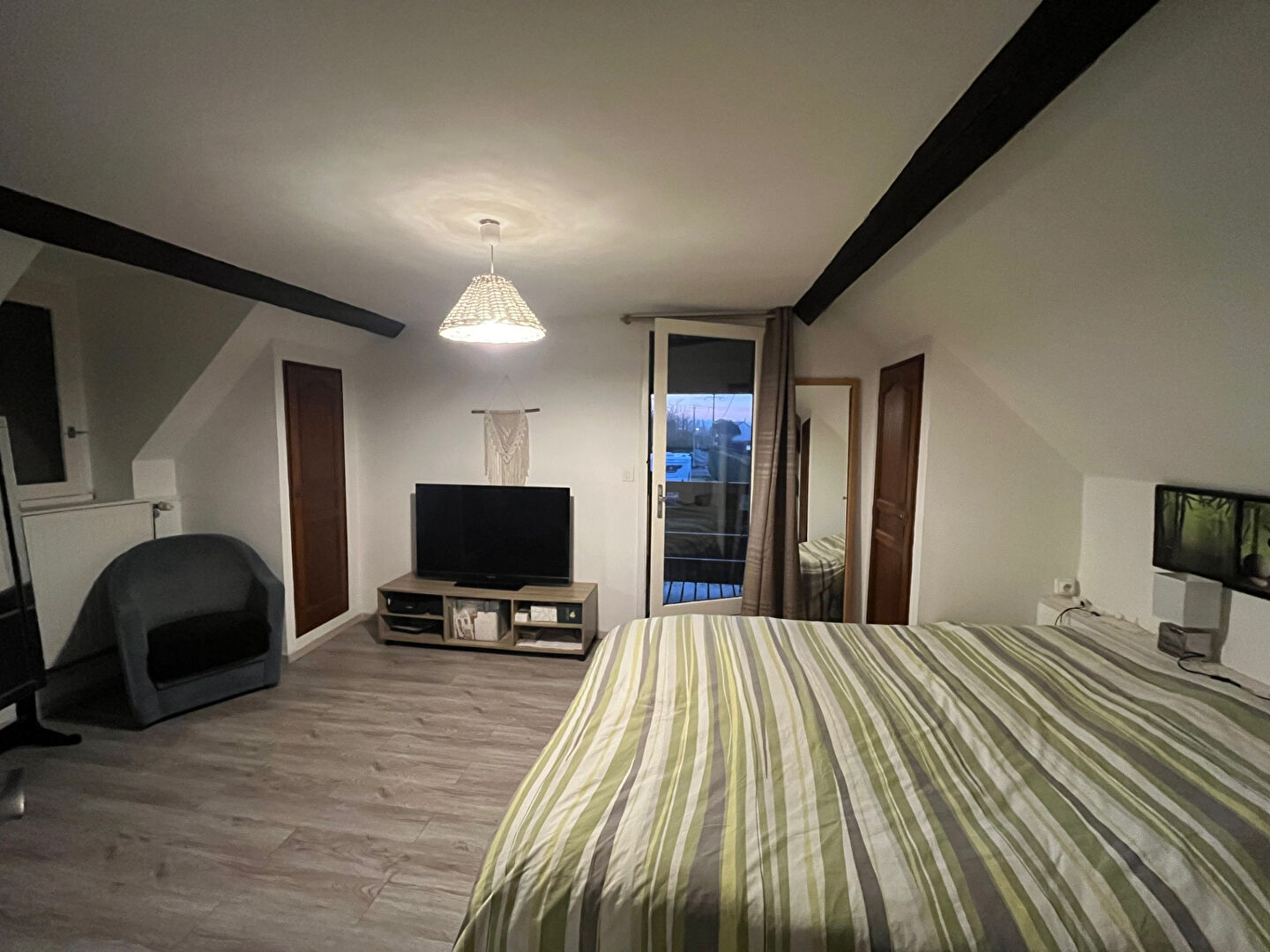 Charmante Maison à Louer à Bouquetot -