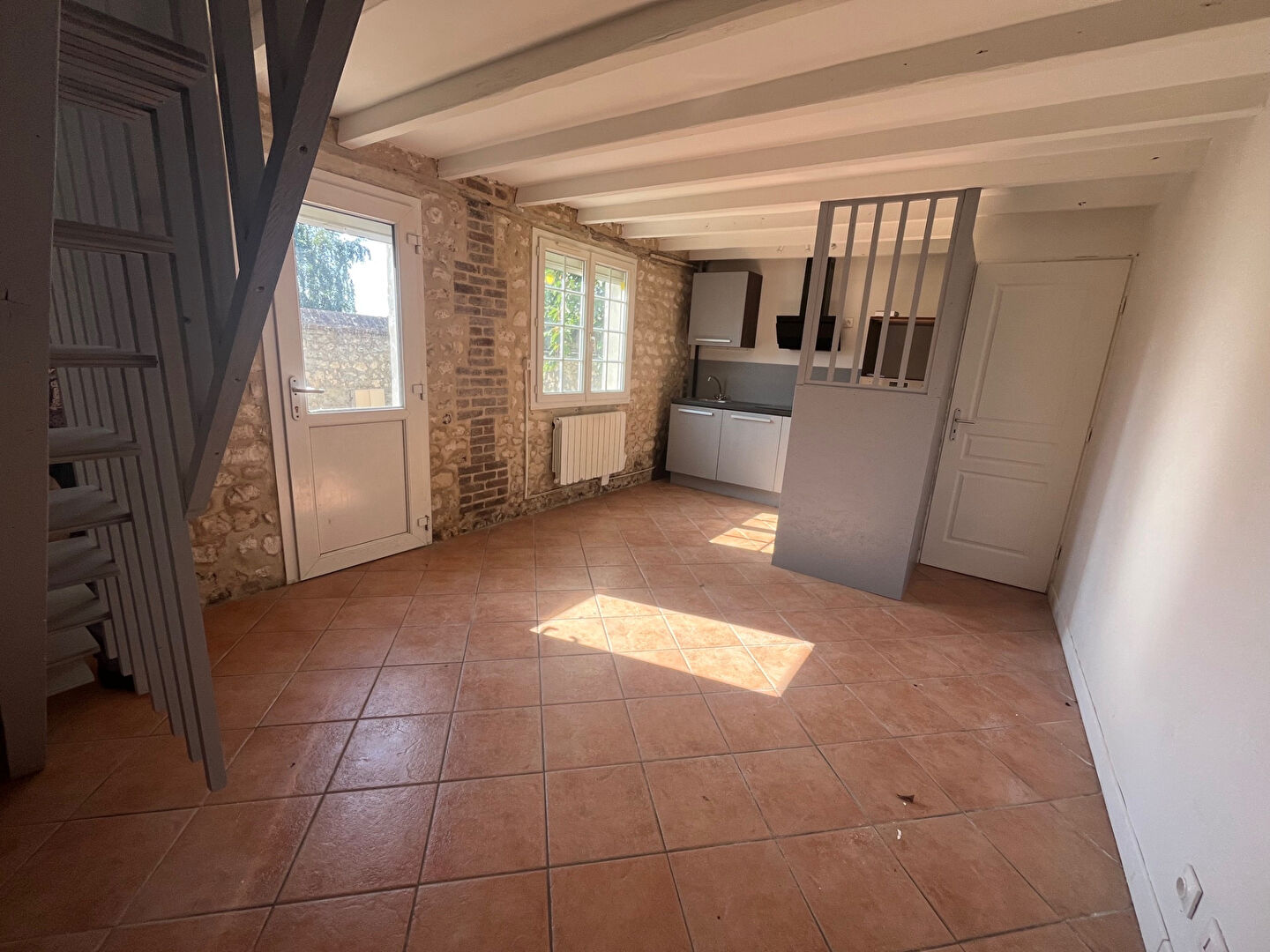 Maison à louer à Oissel - 2 pièces, 34.21 m²