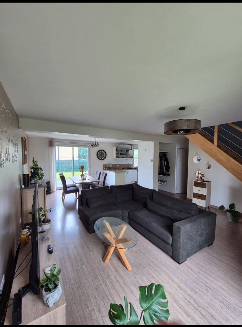 Maison récente meublée aux essarts T4 avec jardin