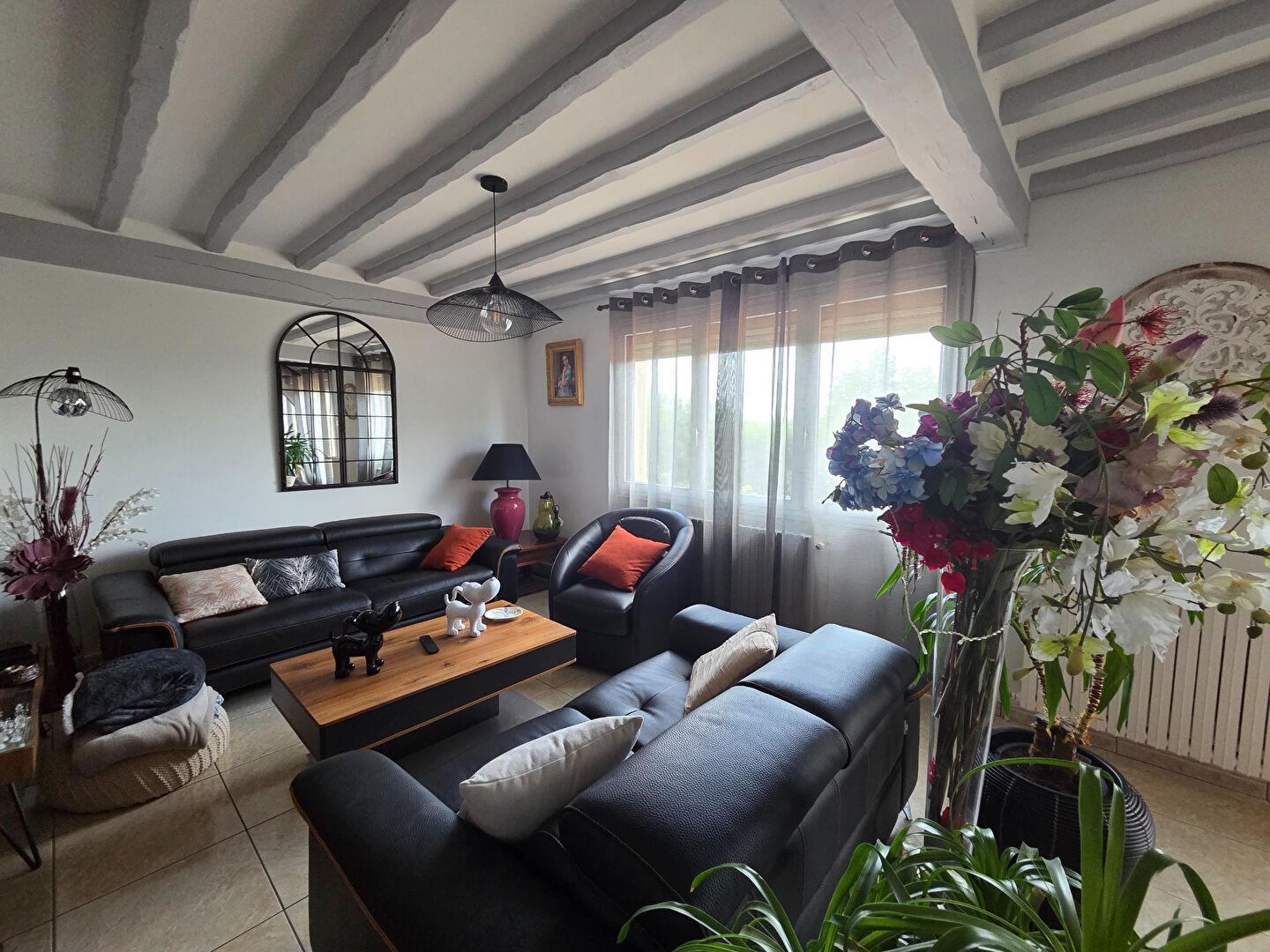 Maison spacieuse à vendre à Arelaune-en-Seine - Référence 2328