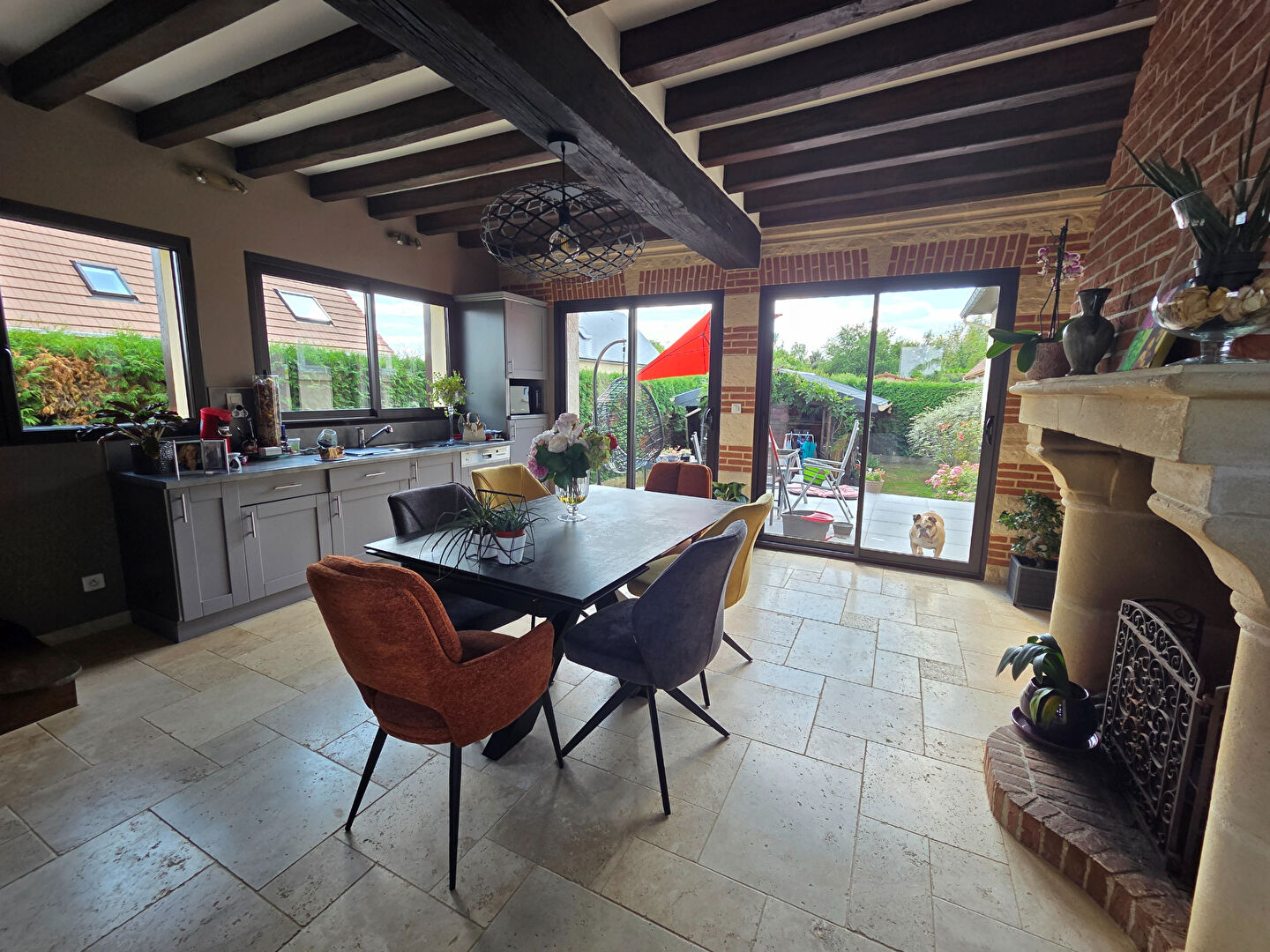 Maison spacieuse à vendre à Arelaune-en-Seine - Référence 2328