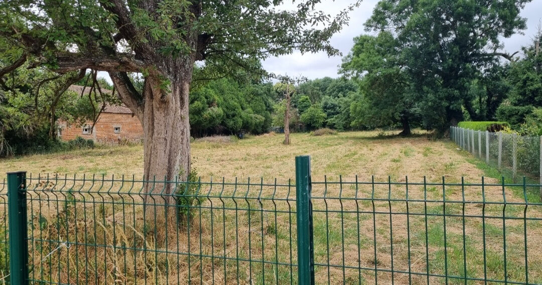 Terrain à vendre à Émalleville - Référence JP1579L