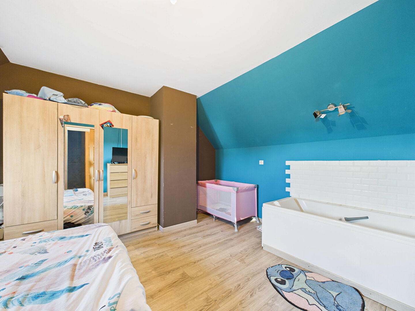 Charmante Maison à Vendre à Saint-Aubin-lès-Elbeuf - 4 Chambres, Garage et Jardin !