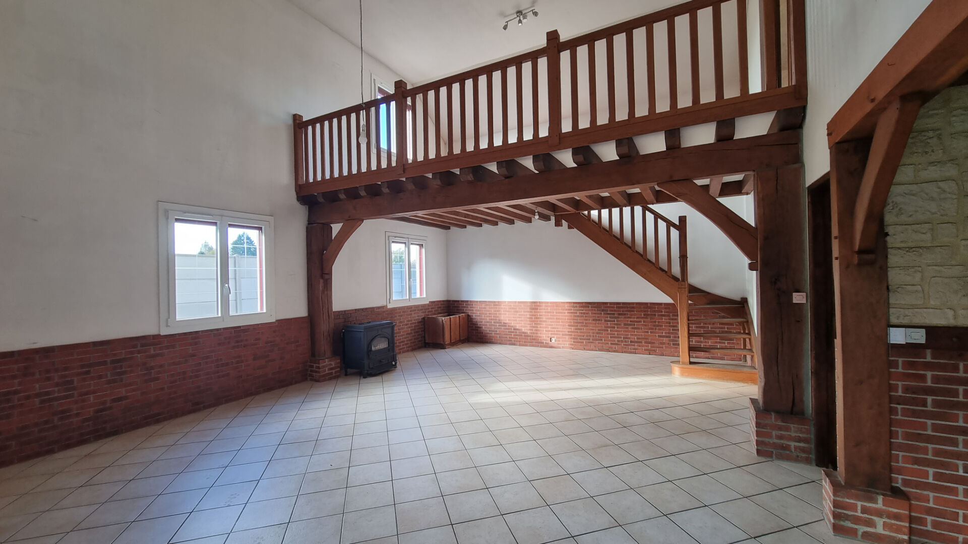 Maison à vendre à Louviers - 5 pièces avec piscine et garage