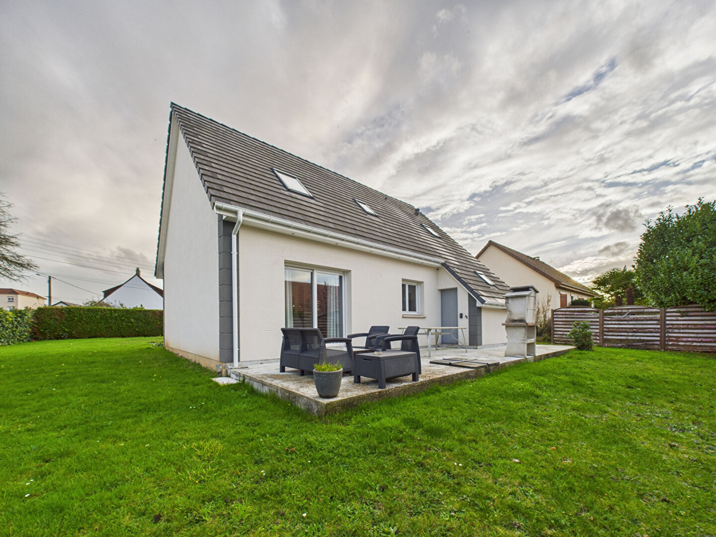 Maison à vendre à Caudebec les Elbeuf - 4 pièces, 3 chambres, jardin spacieux !