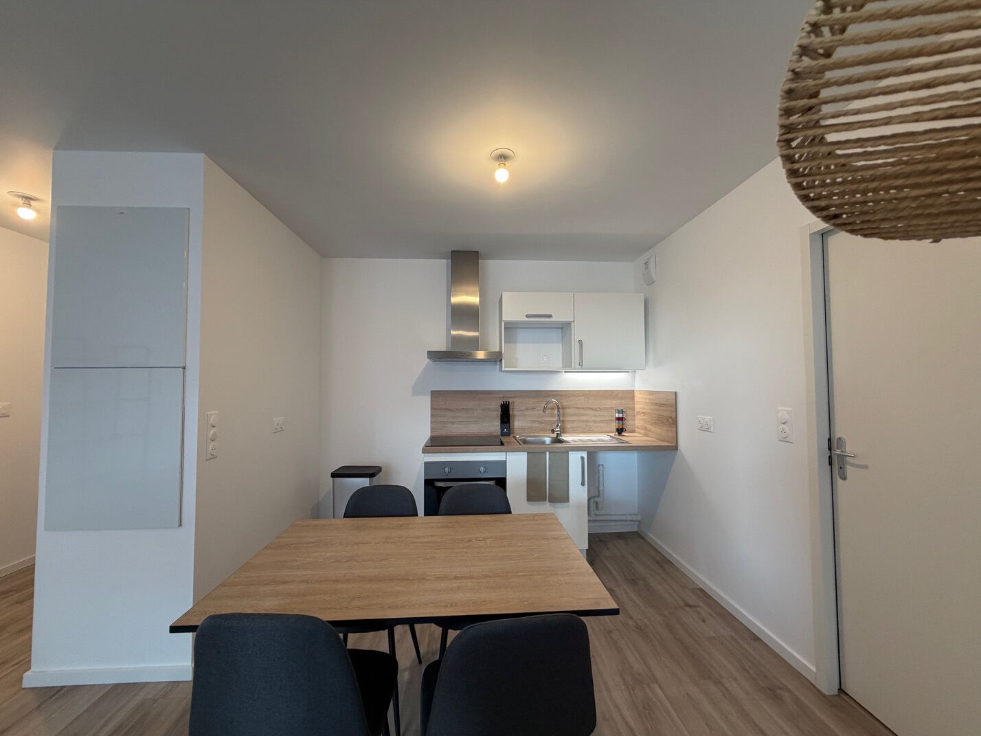 Appartement  MEUBLE Deville Les Rouen 2 pièces 45.39 m2