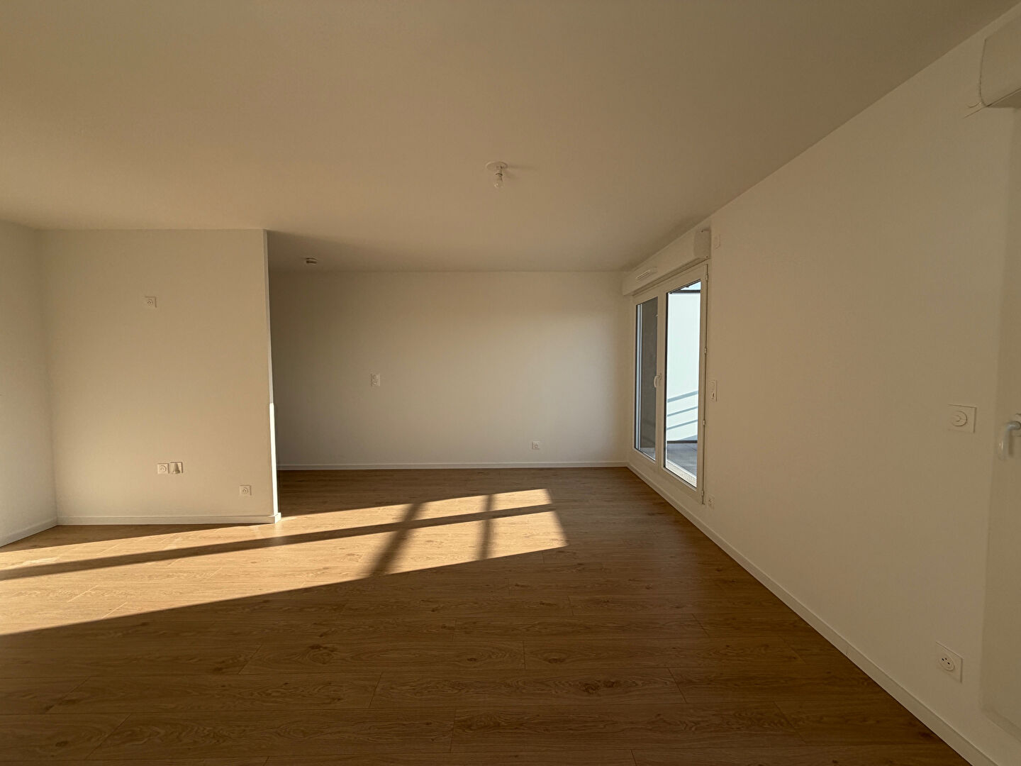 Appartement  T2 neuf avec terrasse et parking