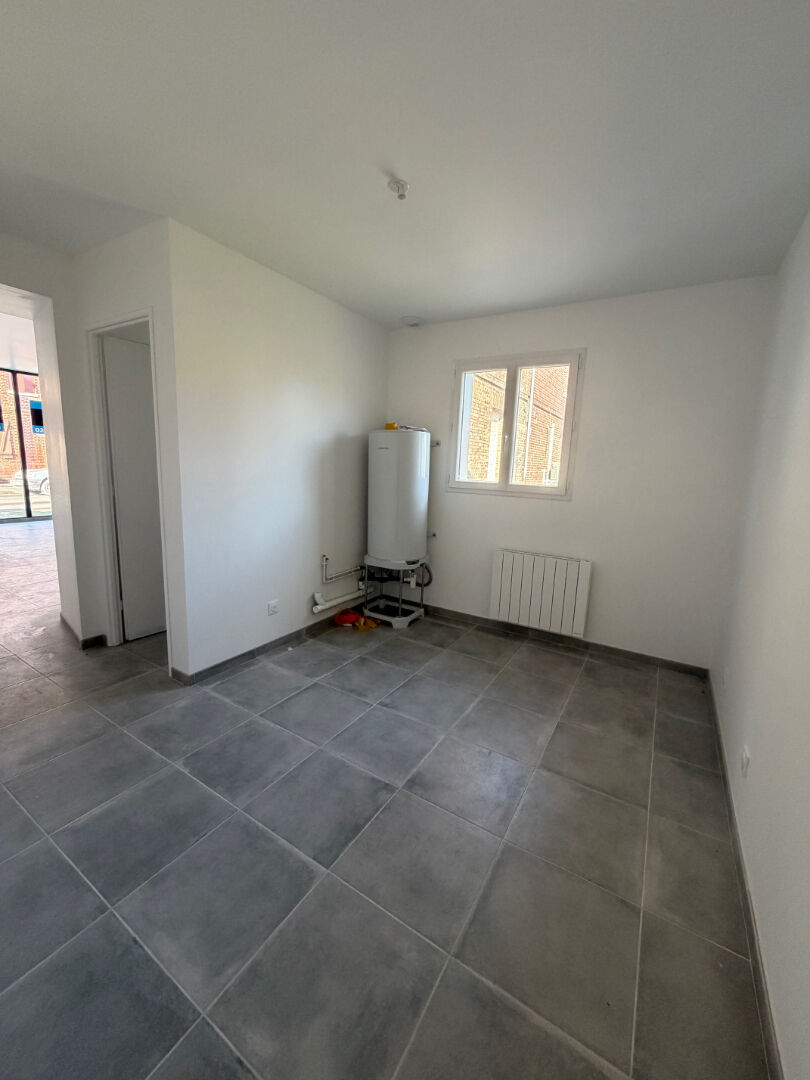 Local commercial refait à neuf - SAINT PIERRE DES FLEURS