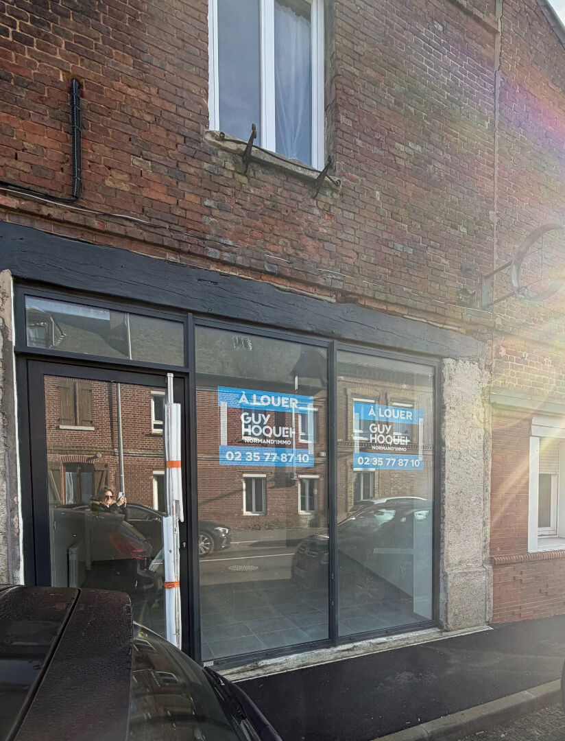 Local commercial refait à neuf - SAINT PIERRE DES FLEURS