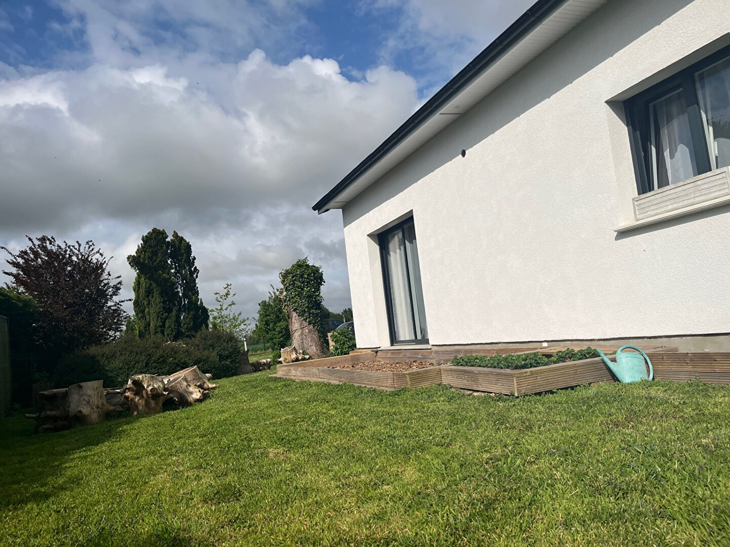 Villa contemporaine de grand standing à vendre à Venon - Réf. DD1801L