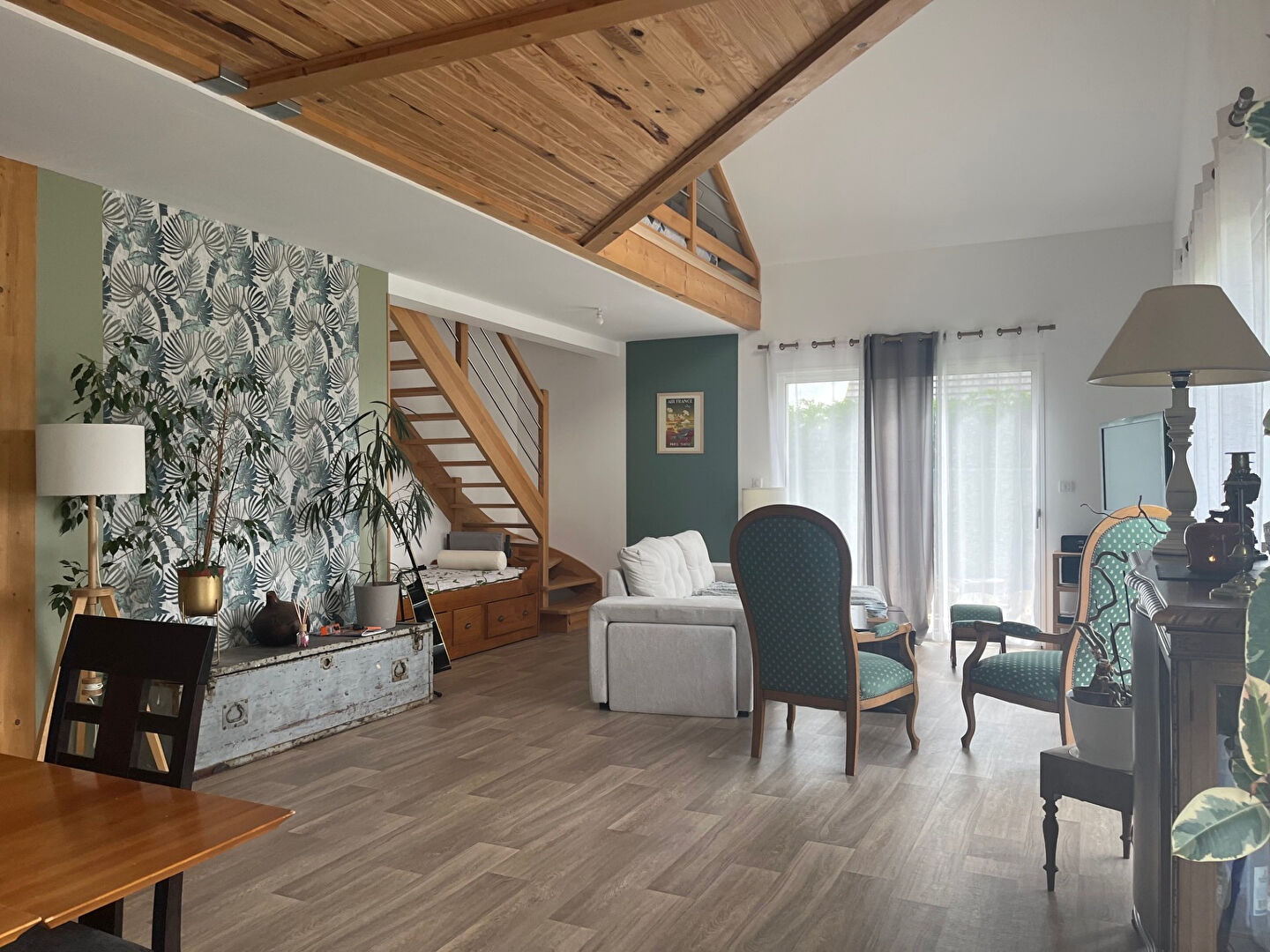 Villa contemporaine de grand standing à vendre à Venon - Réf. DD1801L