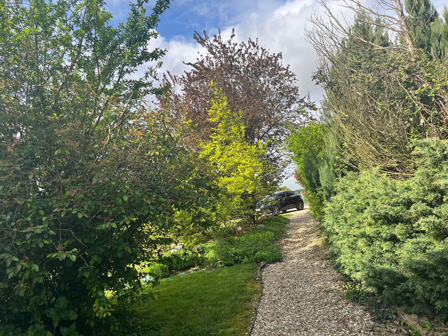 Villa contemporaine de grand standing à vendre à Venon - Réf. DD1801L