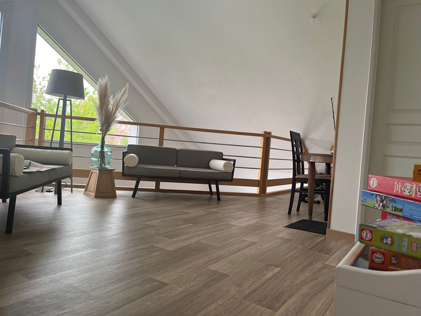 Villa contemporaine de grand standing à vendre à Venon - Réf. DD1801L