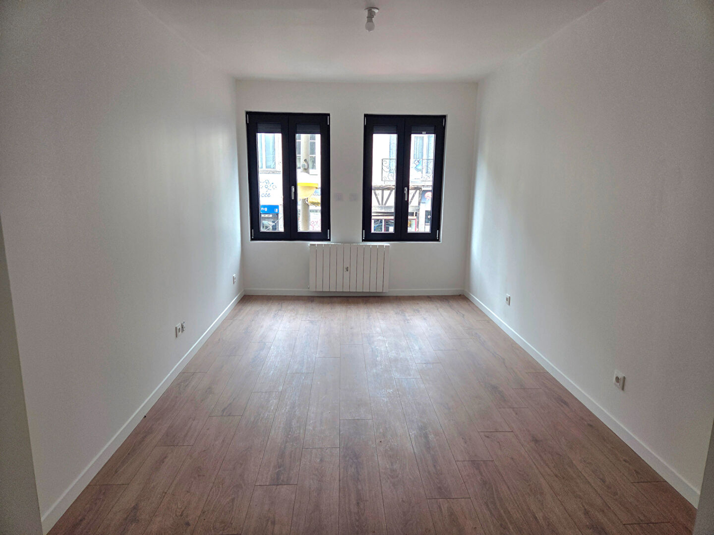 Immeuble  4 lots Bourg Achard centre