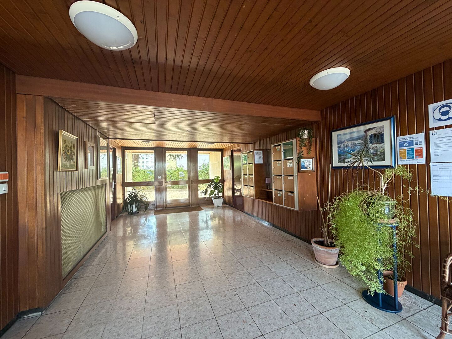 Appartement de standing F3 avec 2 balcons et place de parking