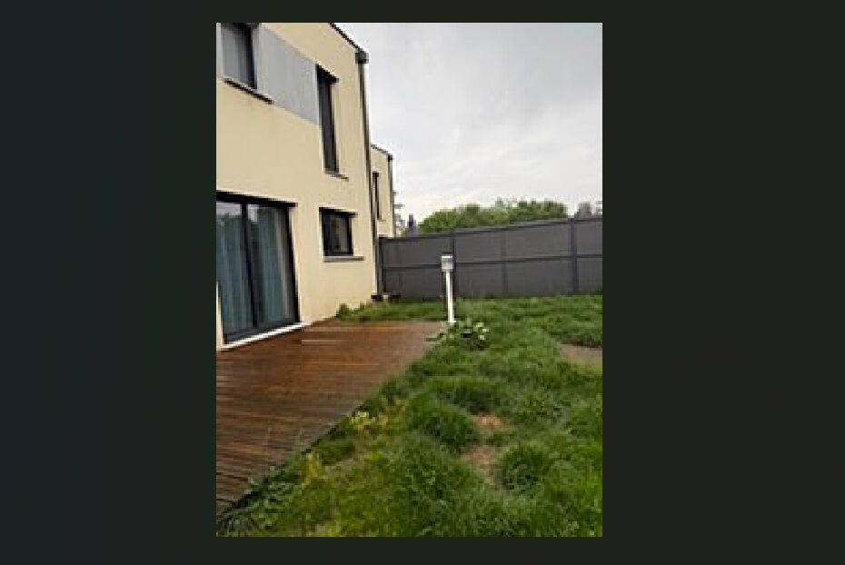 Maison récente 3 chambres - garage- Jardin avec terrasse à YMARE