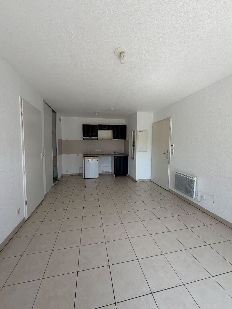 Appartement F2 dans une petite copropriété avec 2 places de parking