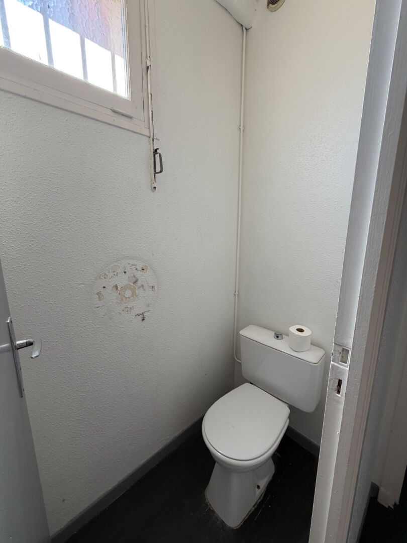Local commercial Grand Couronne 159 m2