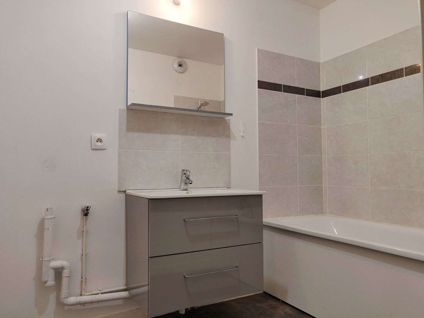 Appartement à Elbeuf T3 avec balcon et parking