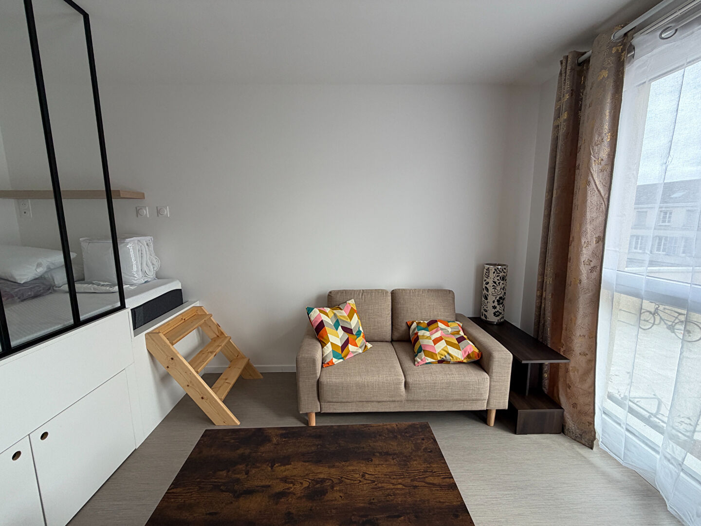 Studio neuf à Louviers meublé