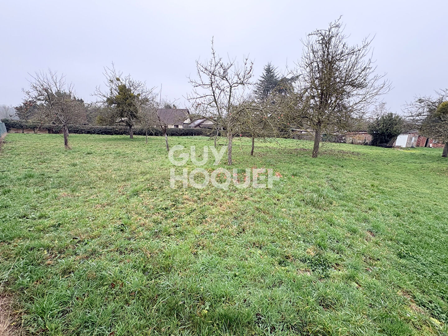 TERRAIN A BATIR - 1 152 m²  - NON VIABILISÉ