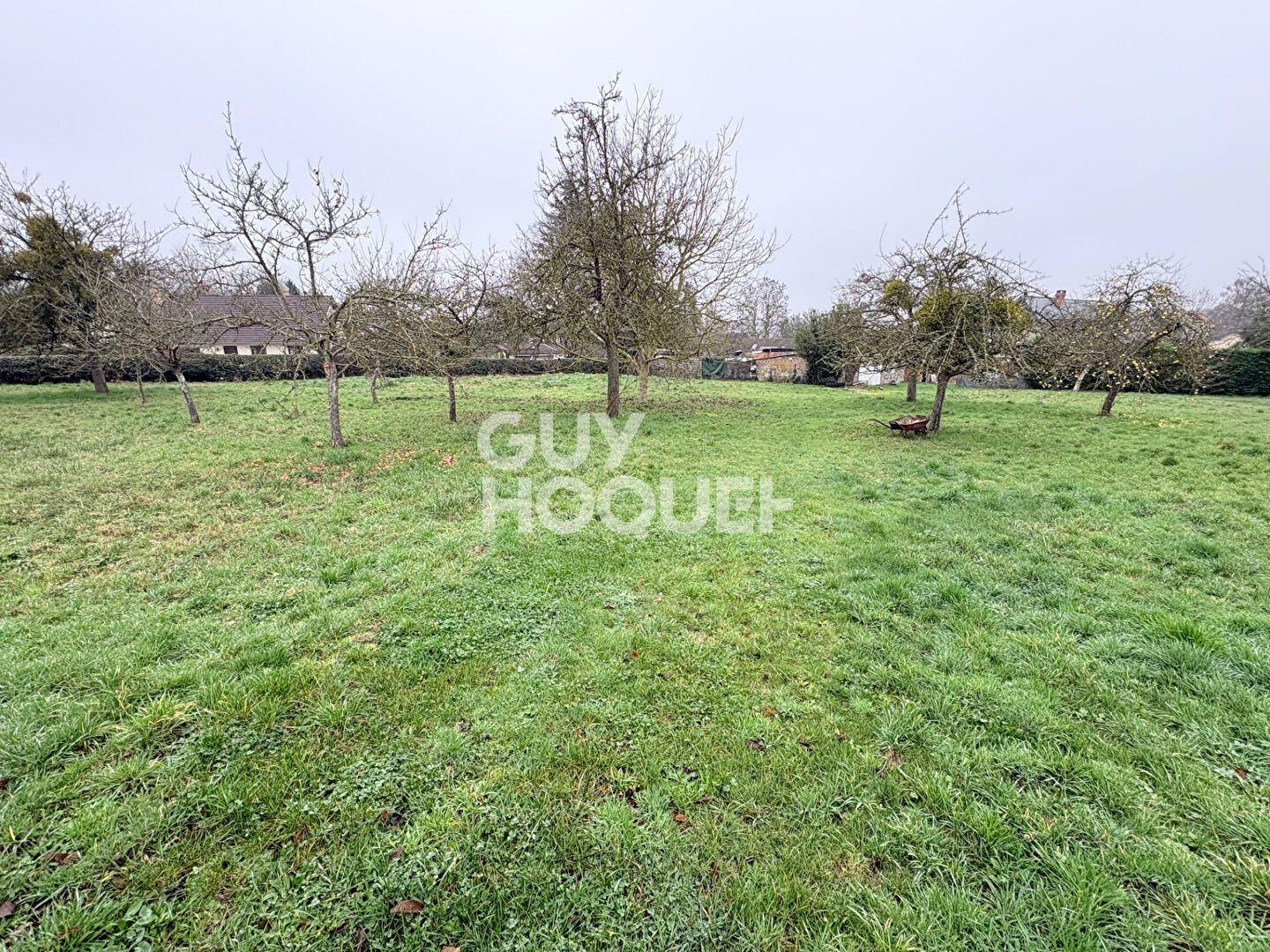 TERRAIN A BATIR - 1 152 m²  - NON VIABILISÉ