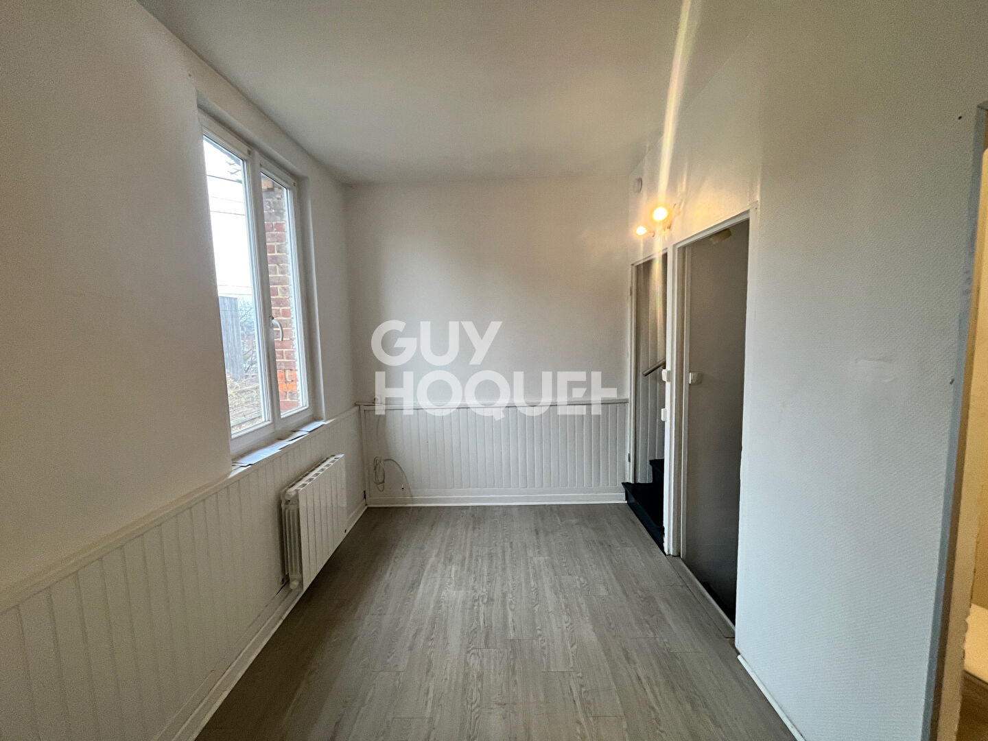 Maison de ville avec cour sur OISSEL