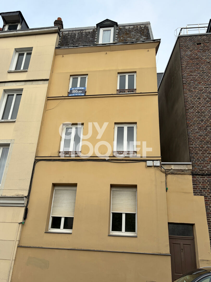 Studio meuble à 2mn de la gare de ROUEN.