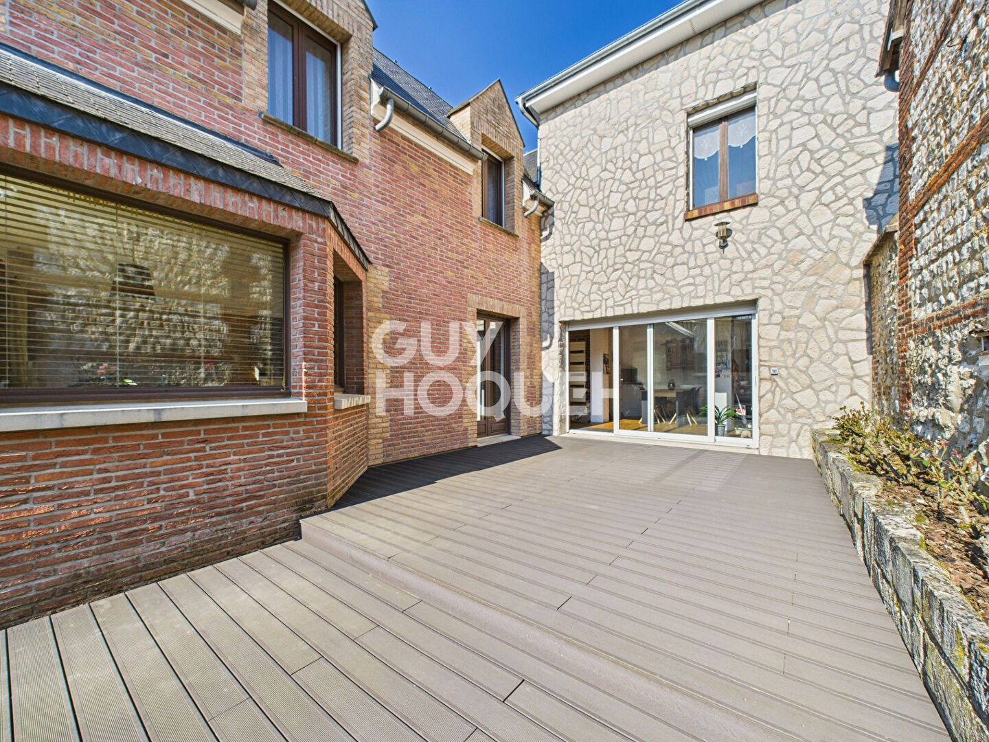 Maison à Saint-Pierre-lès-Elbeuf - 4 chambres, 180 m²