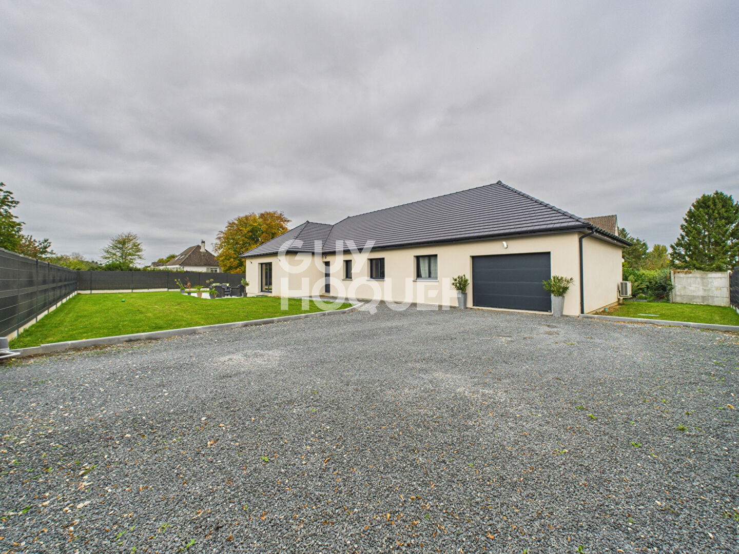 Maison de Grand Standing à Vendre à La Saussaye - Référence AM1541