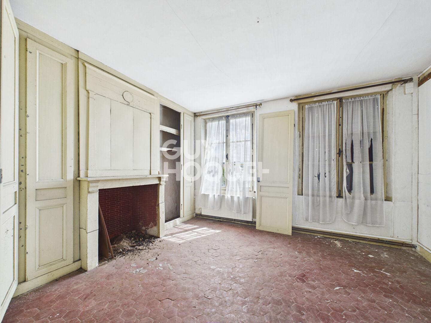 2 Maisons spacieuses à rénover à Saint-Pierre-lès-Elbeuf - Fort potentiel !