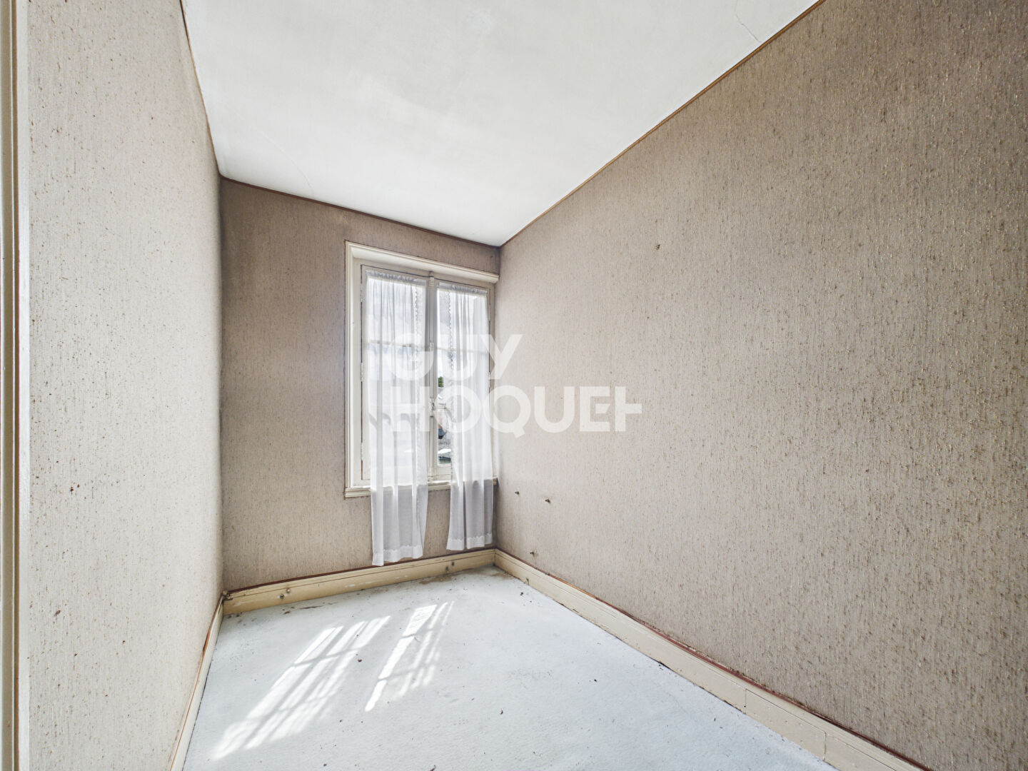 2 Maisons spacieuses à rénover à Saint-Pierre-lès-Elbeuf - Fort potentiel !