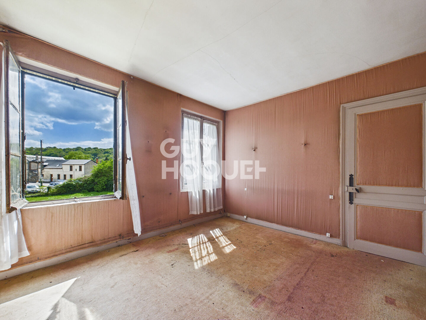 2 Maisons spacieuses à rénover à Saint-Pierre-lès-Elbeuf - Fort potentiel !