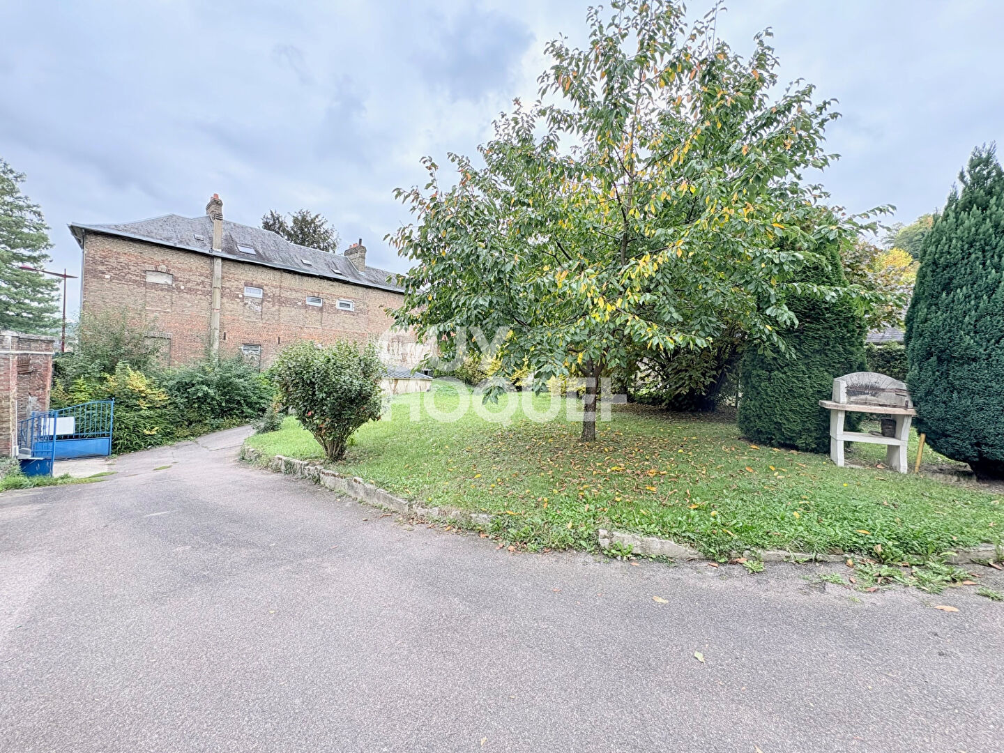 Ensemble immobilier à Elbeuf comprenant deux maisons loués