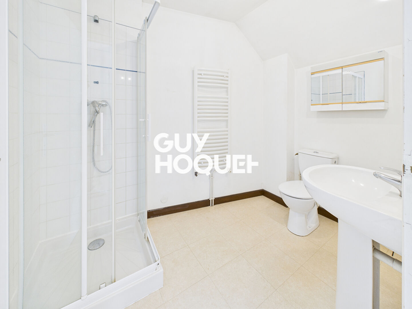 Maison T4 avec courette et garage à Oissel