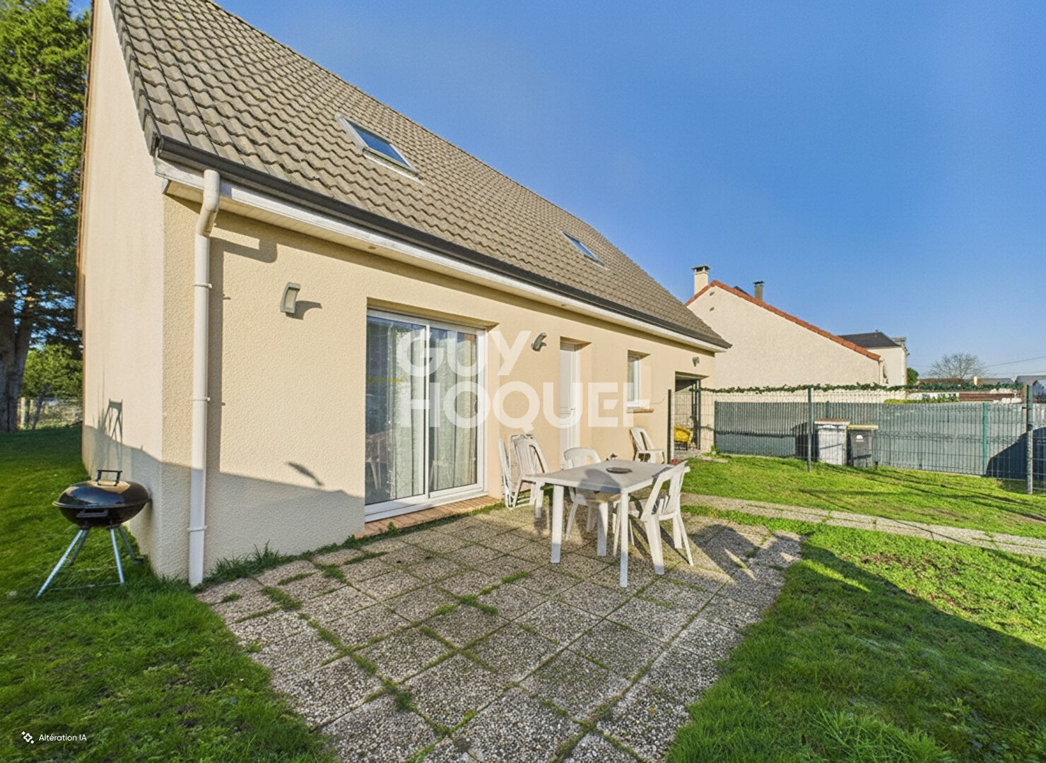 Charmante Maison à Vendre à Saint-Aubin-lès-Elbeuf - 4 Chambres, Garage et Jardin !