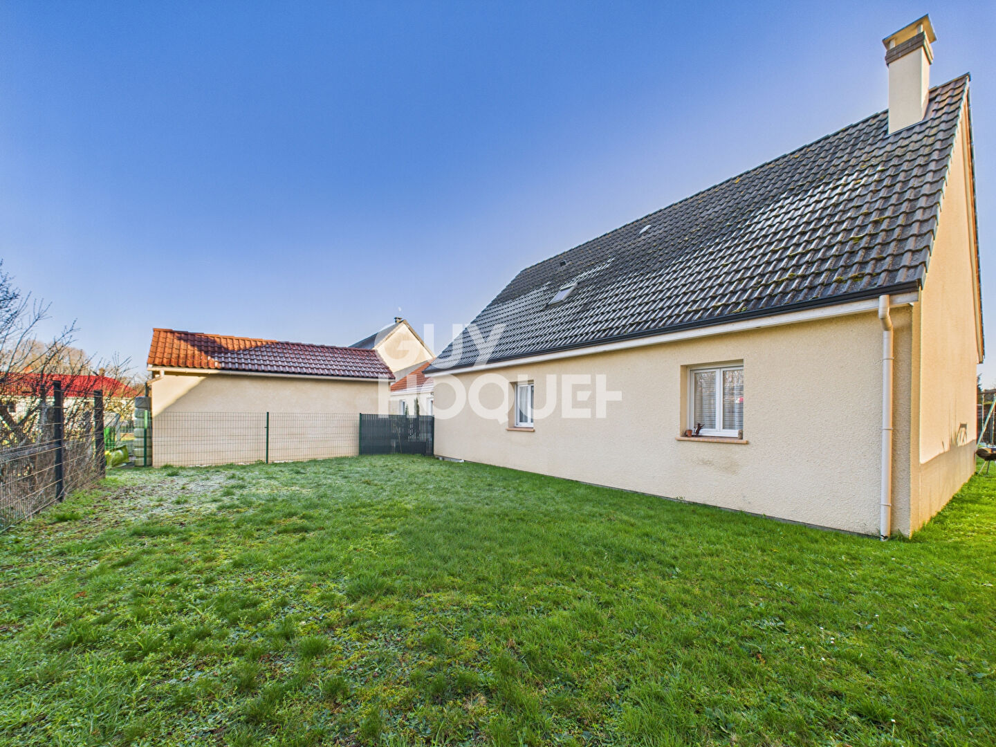 Charmante Maison à Vendre à Saint-Aubin-lès-Elbeuf - 4 Chambres, Garage et Jardin !