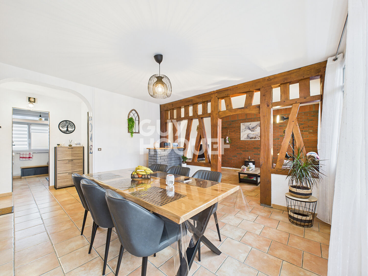 SAINT AUBIN LES ELBEUF : appartement de 4 pièces (80m²) avec balcon à vendre